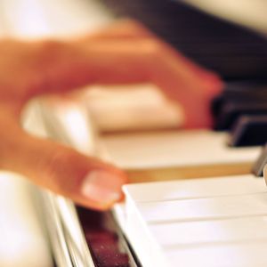 校花被捅出淫水
